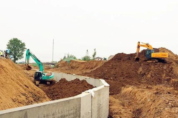 溧阳市矿产品专用通道建设加速推进溧梅河航道疏浚整治如火如荼